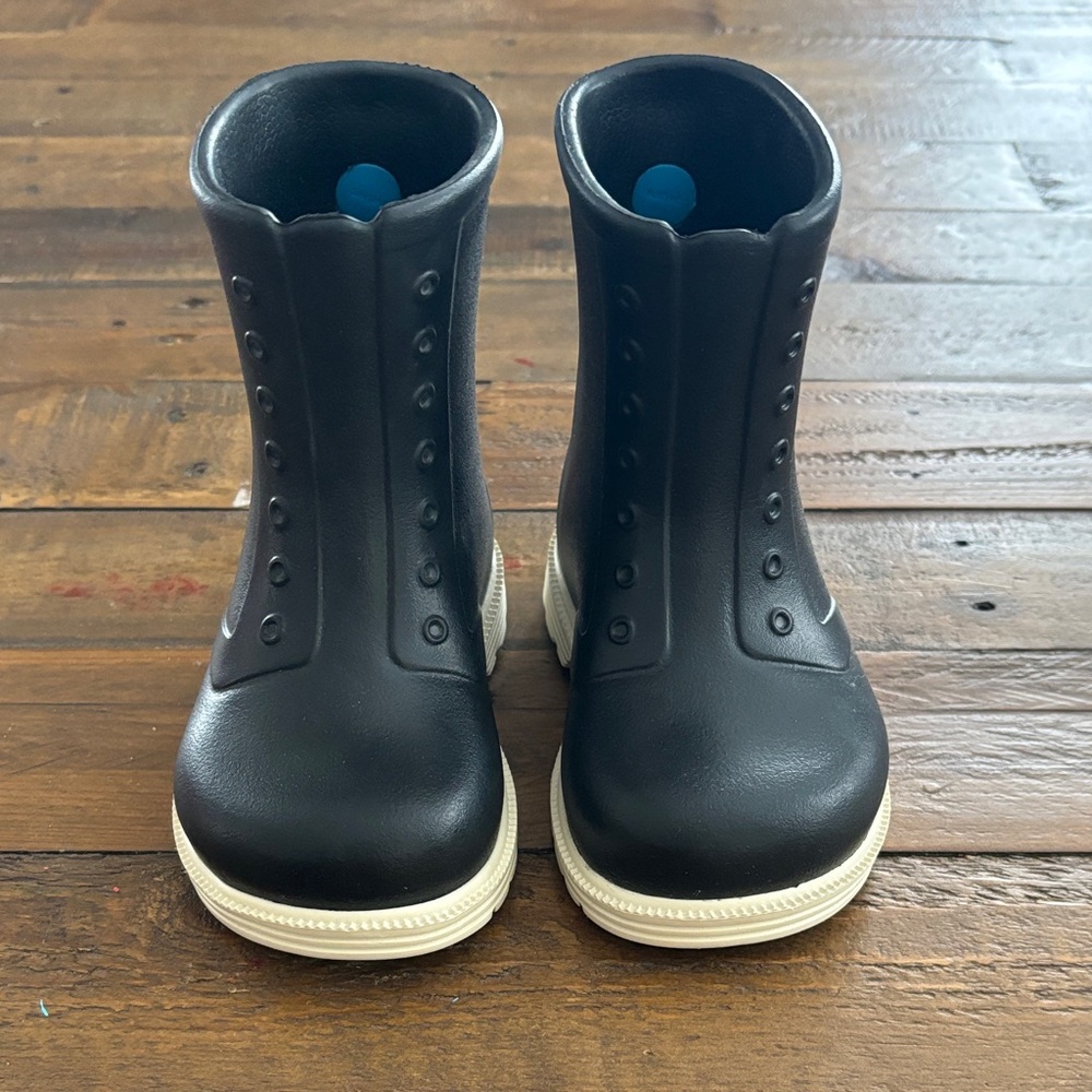 Native Black and White Kids Boots